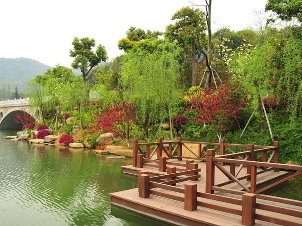 园林工程施工养护中容易忽视哪几个方面